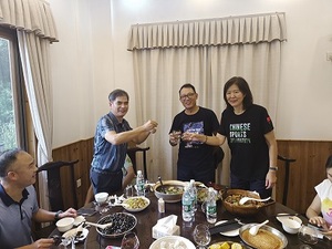 与郎平合照